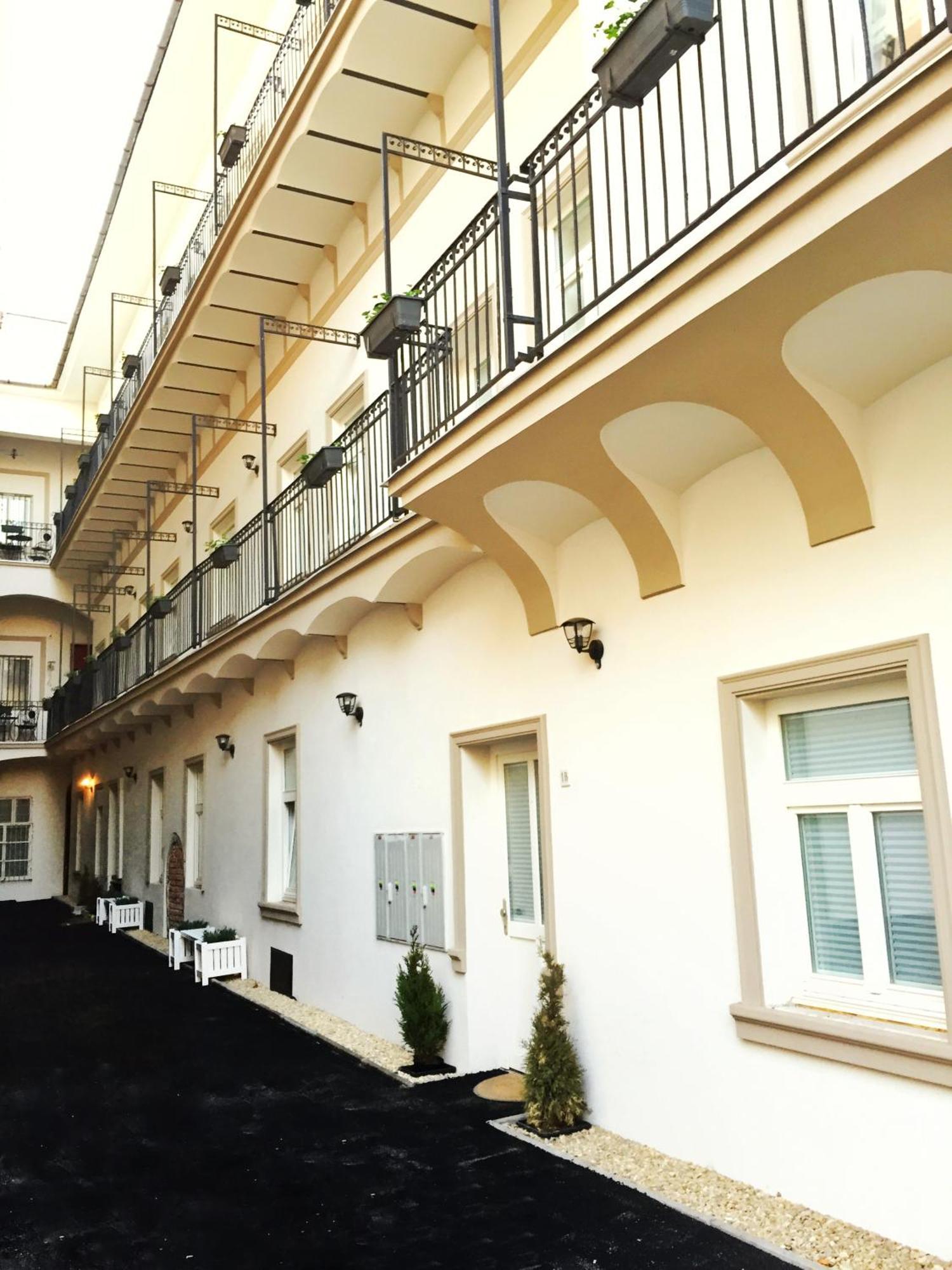 H75 Apartments Kosice Centre Bagian luar foto