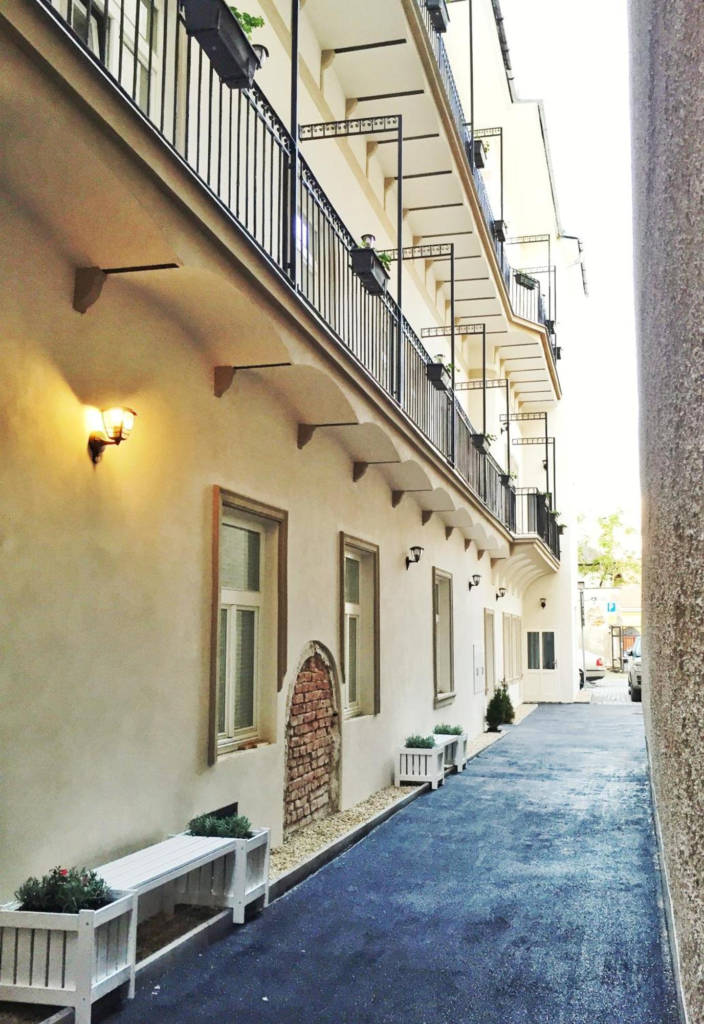 H75 Apartments Kosice Centre Bagian luar foto